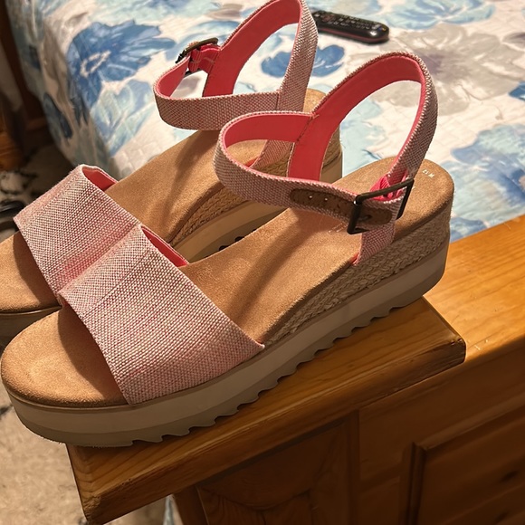 Diana Wedge Sandal - Picture 5 of 7